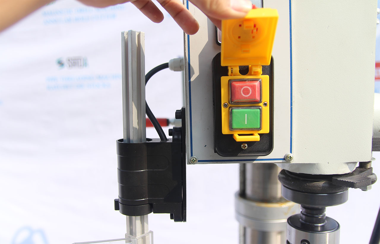 Nút nhấn máy khoan hộp số Z5025
