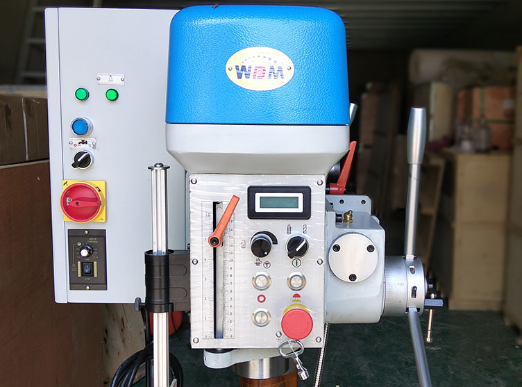 Máy khoan bàn tự động có ta rô vô cấp ZB4132VP