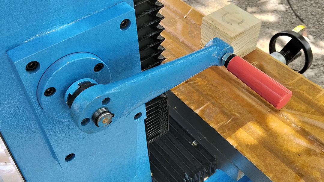 Tay quay nâng hạ đầu máy khoan phay ZX7045
