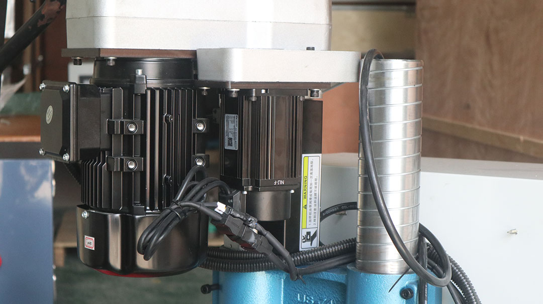 Máy khoan tự động bằng động cơ servo hiệu Unifast model ASD-12