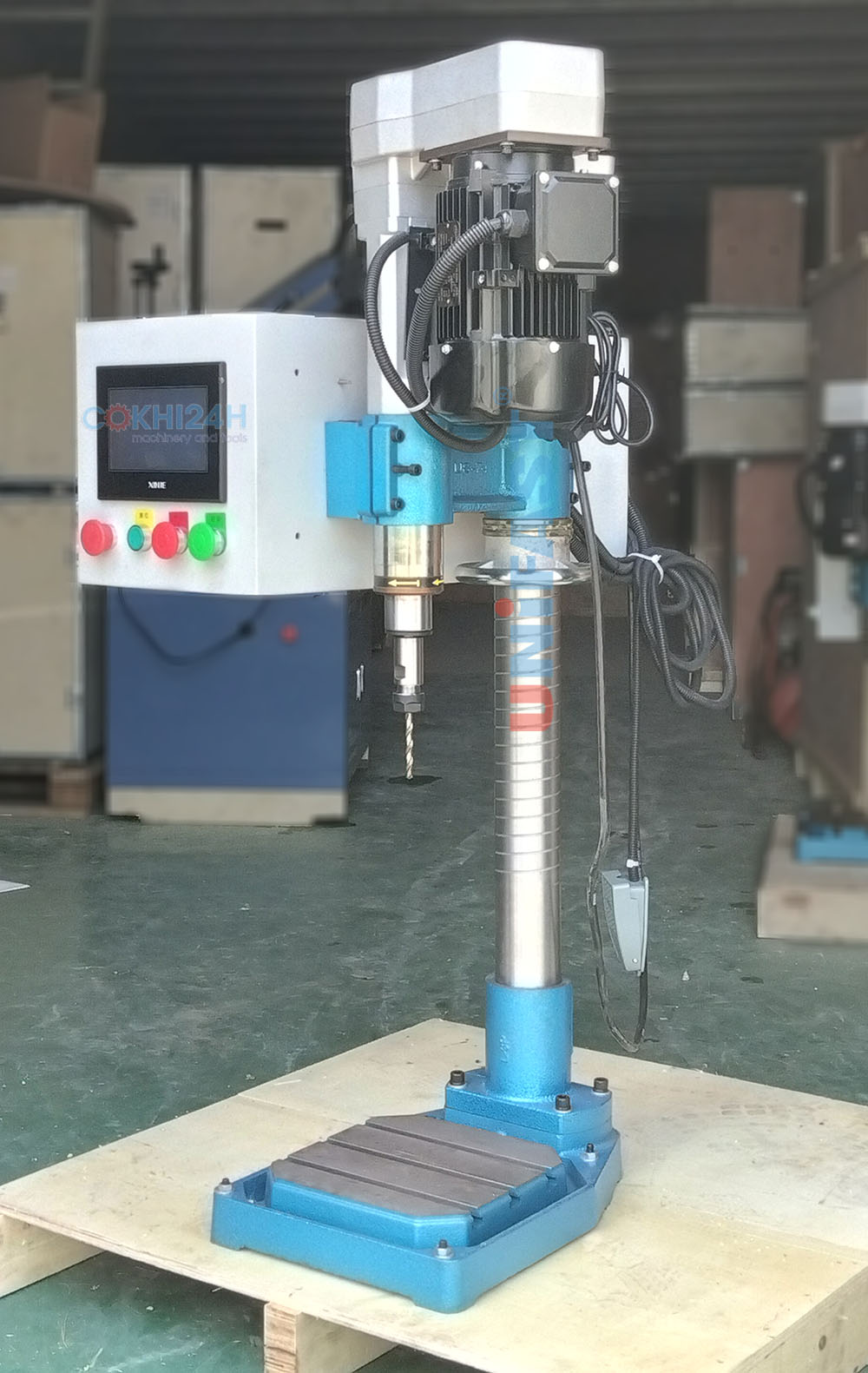 Máy khoan tự động bằng servo hiệu Unifast model ASD-12