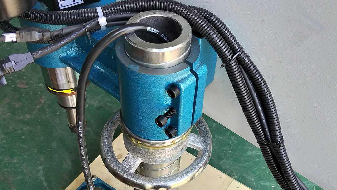 Trụ máy 74mm của máy khoan servo ASD-12
