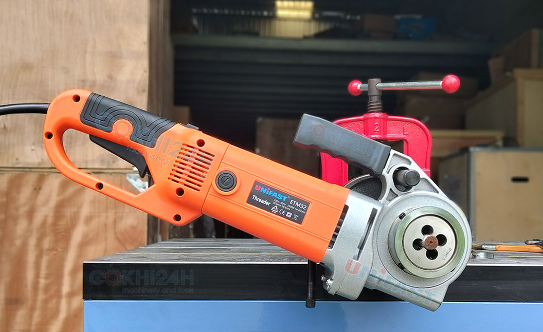 Máy tiện ren ngoài ETM32