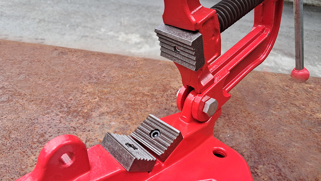 Ê tô kẹp ống PV1090