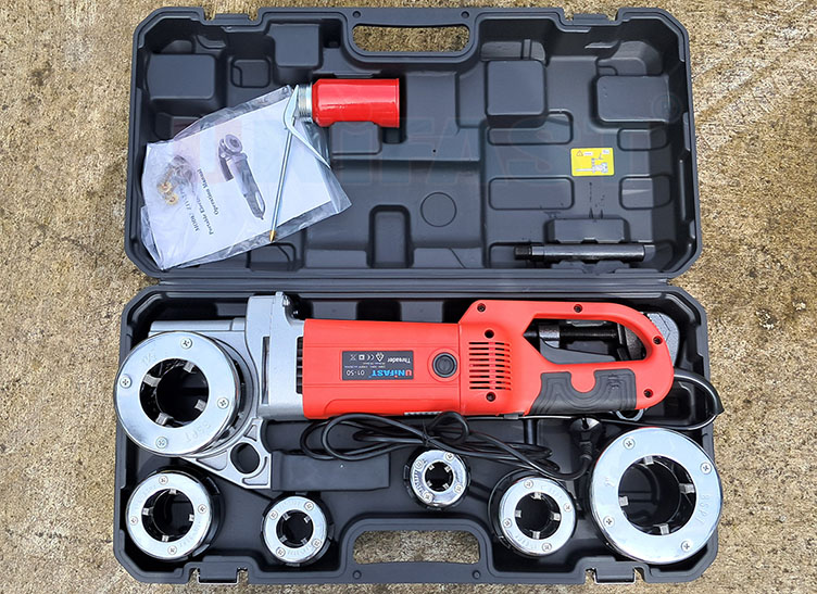 Máy tiện ren ống cầm tay hiệu Unifast model SD50