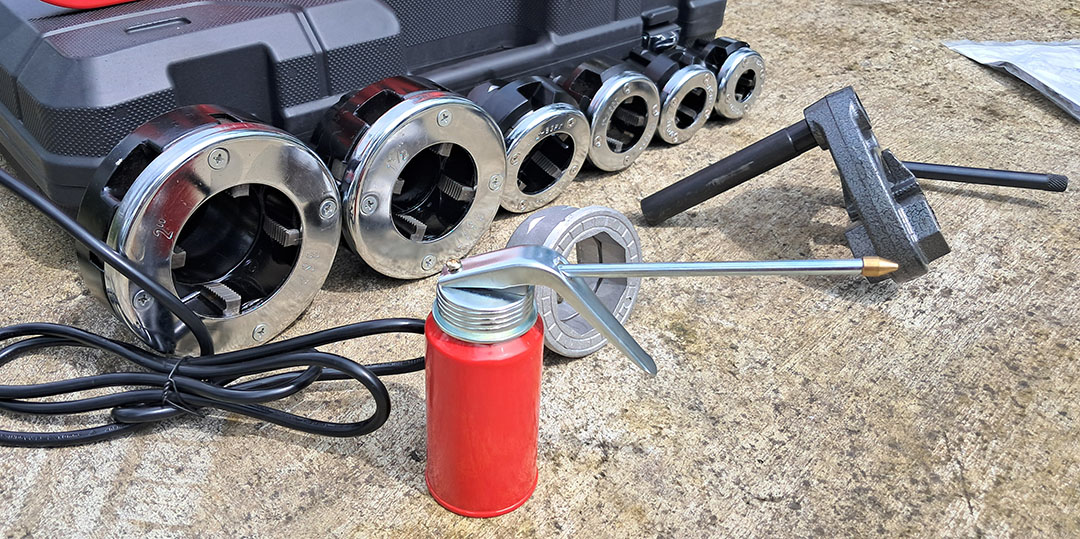 Máy tiện ren Unifast model SD50