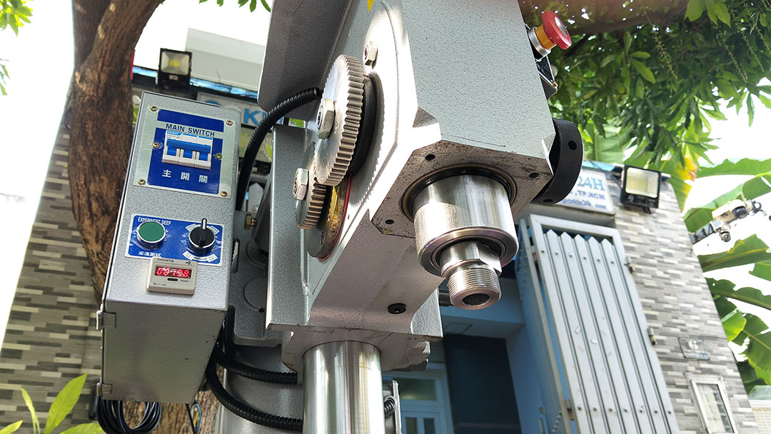 Trục chính máy ta rô tự động UniFast TB-6516